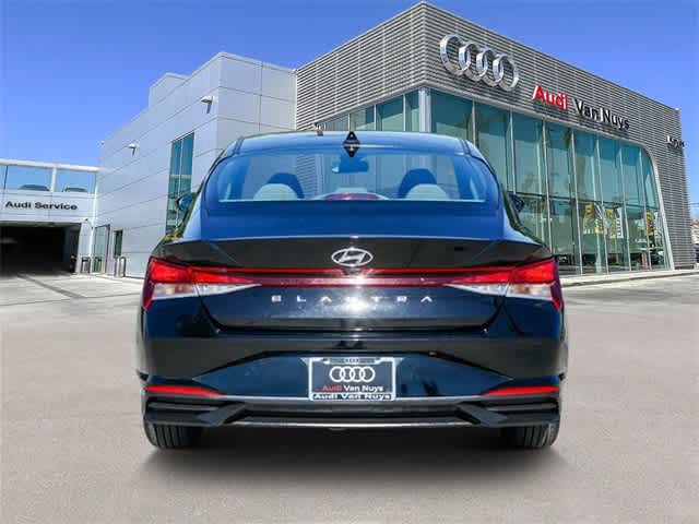 Thumbnail: 2023 Hyundai Elantra - 3