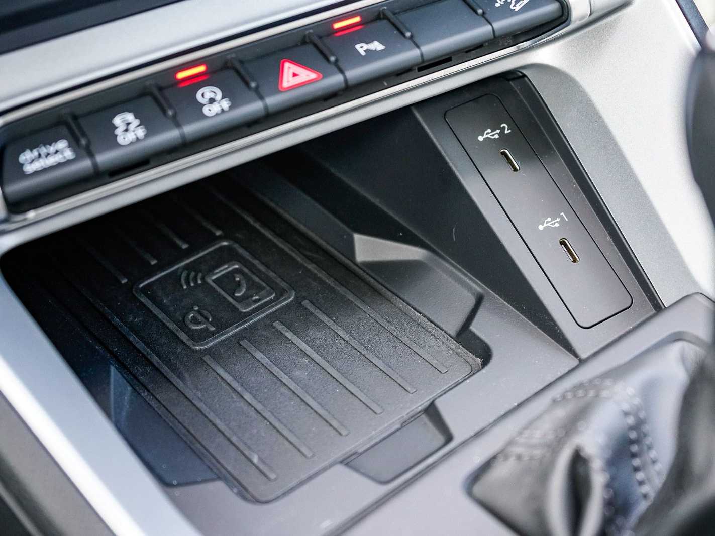 Thumbnail: 2025 Audi Q3 - 22