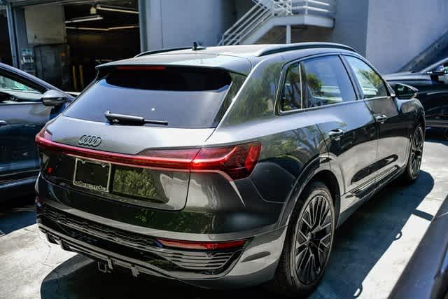 Thumbnail: 2024 Audi Q8 e-tron - 4