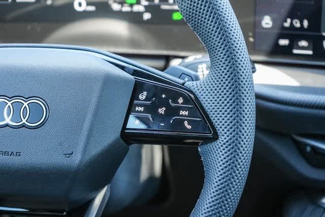 Thumbnail: 2025 Audi SQ5 - 22