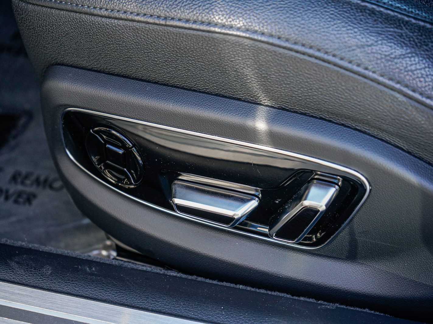 Thumbnail: 2022 Audi A8 - 20