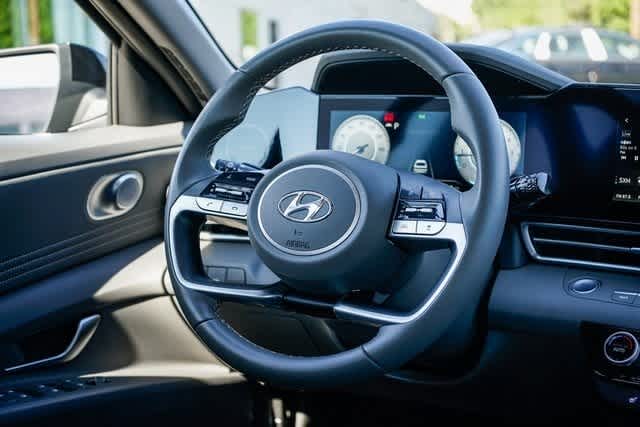 Thumbnail: 2023 Hyundai Elantra - 14