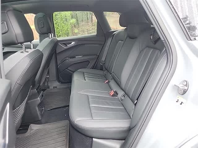 Thumbnail: 2023 Audi Q4 e-tron - 6