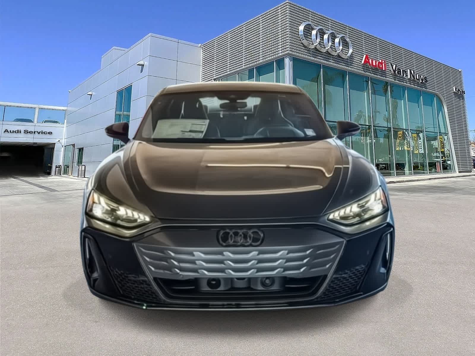 Thumbnail: 2026 Audi e-tron GT - 2