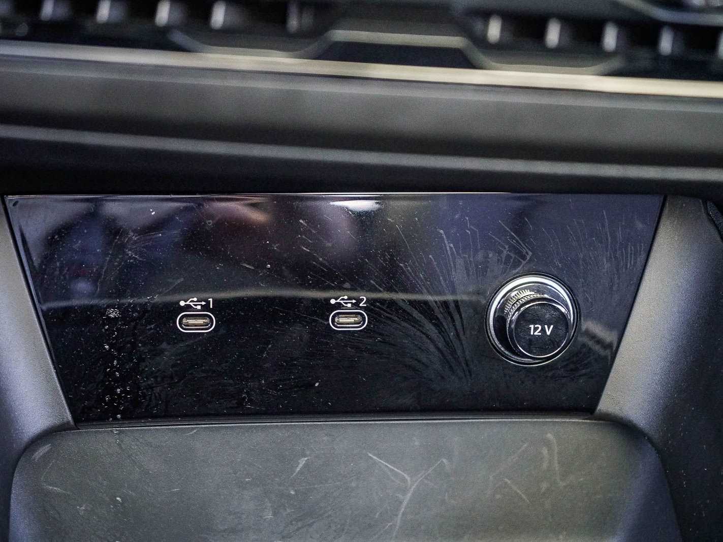 Thumbnail: 2025 Audi e-tron - 22