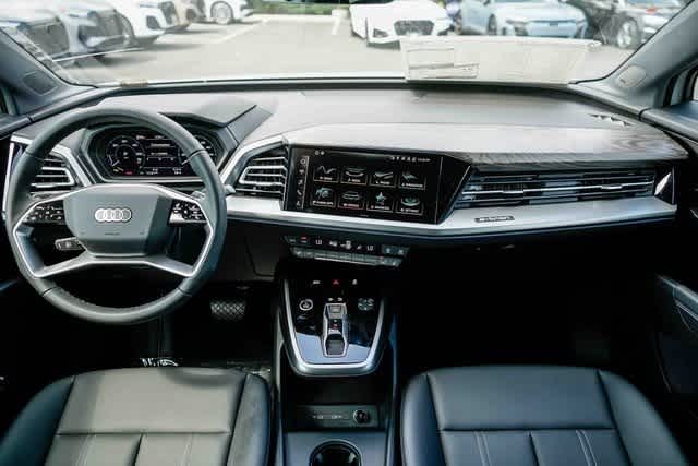 Thumbnail: 2026 Audi Q4 e-tron - 12