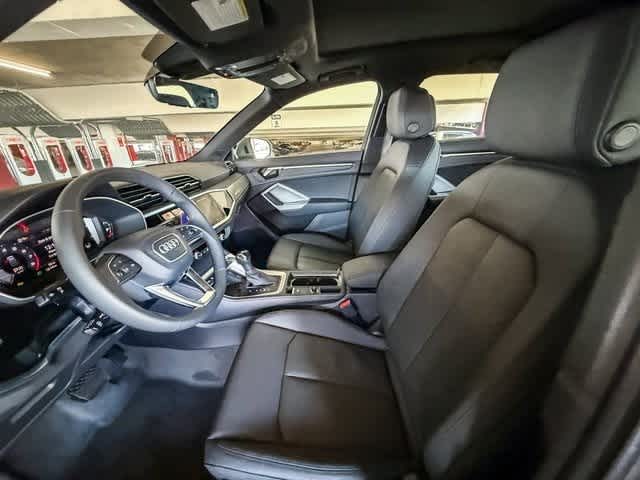 Thumbnail: 2025 Audi Q3 - 19