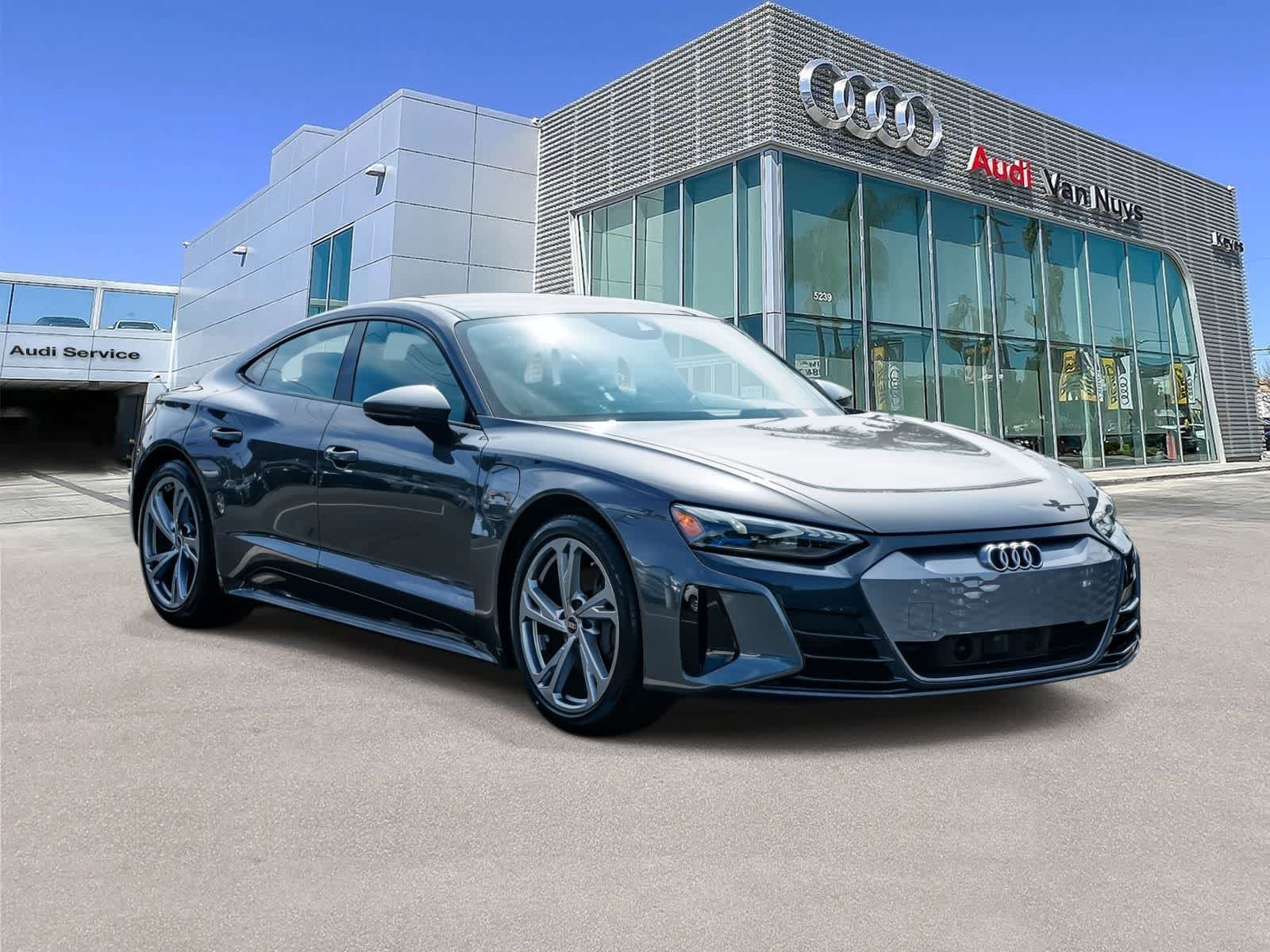 Thumbnail: 2022 Audi e-tron GT - 5