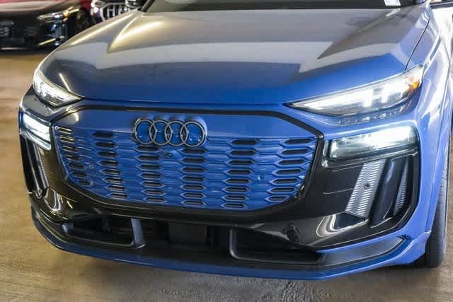 Thumbnail: 2025 Audi SQ6 e-tron - 8