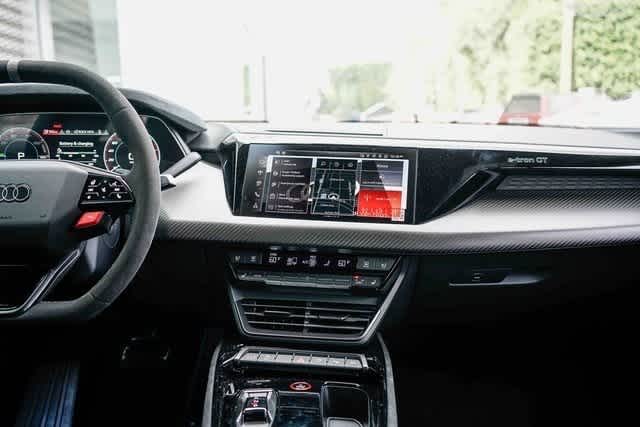 Thumbnail: 2025 Audi RS e-tron GT - 12