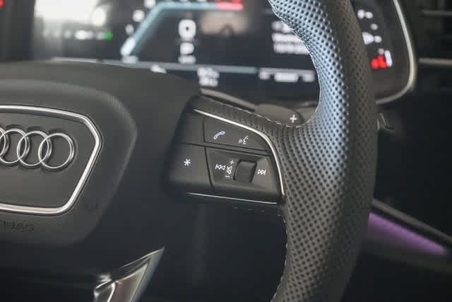 Thumbnail: 2025 Audi SQ7 - 22