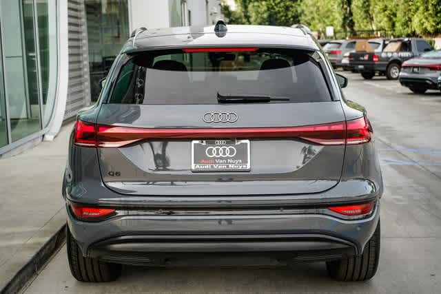 Thumbnail: 2025 Audi Q6 e-tron - 3