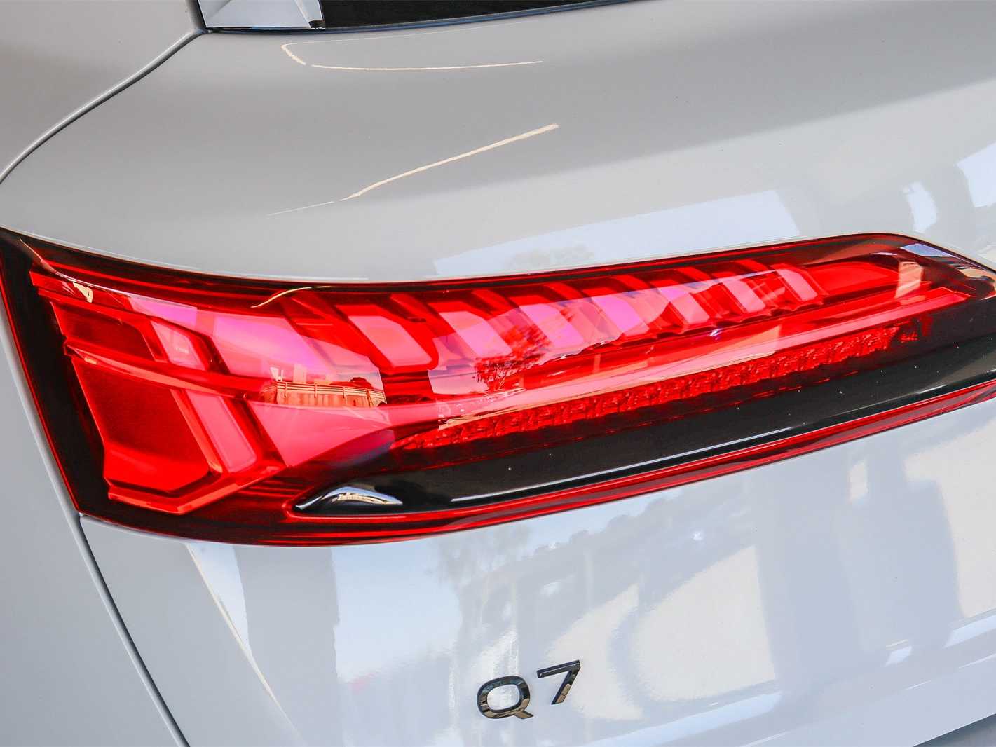 Thumbnail: 2026 Audi Q7 - 7