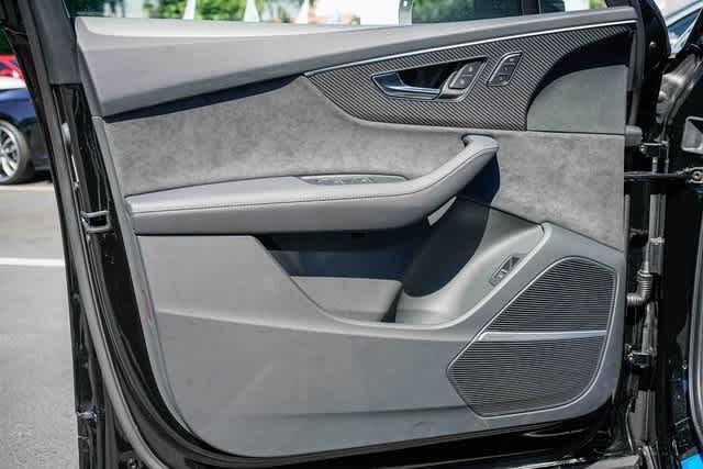 Thumbnail: 2025 Audi SQ7 - 19