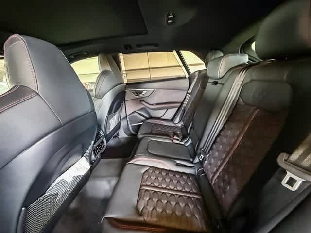 Thumbnail: 2025 Audi RS Q8 - 18