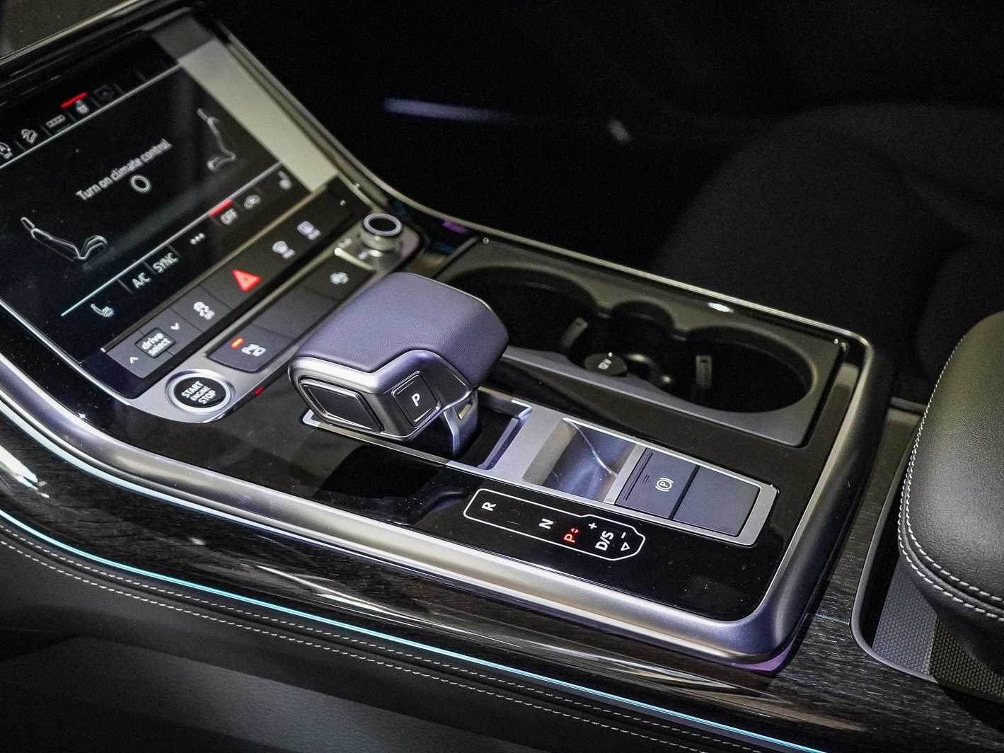 Thumbnail: 2026 Audi Q7 - 20