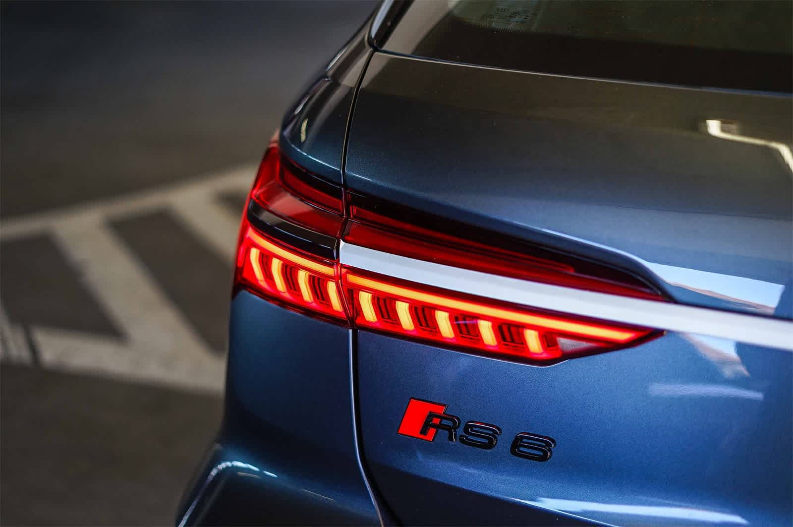 Thumbnail: 2026 Audi RS 6 - 10