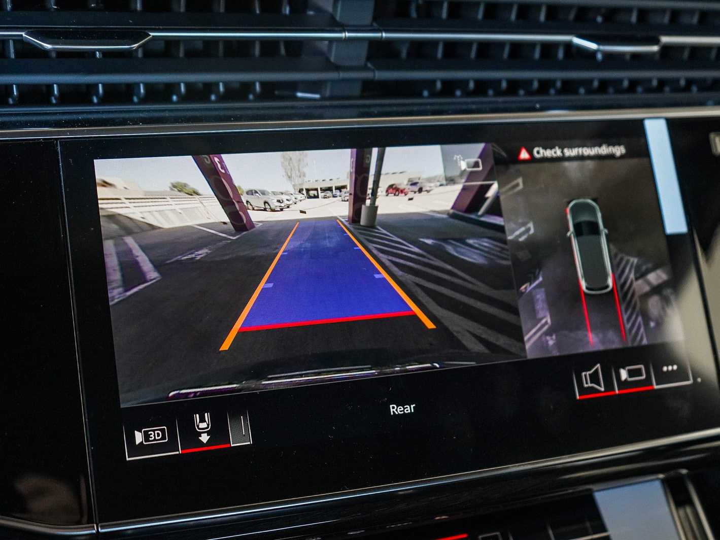 Thumbnail: 2026 Audi Q7 - 25