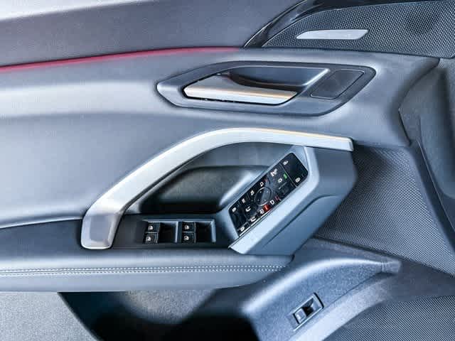 Thumbnail: 2025 Audi Q5 - 22