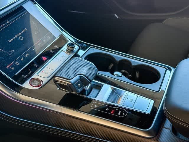 Thumbnail: 2026 Audi SQ8 - 19