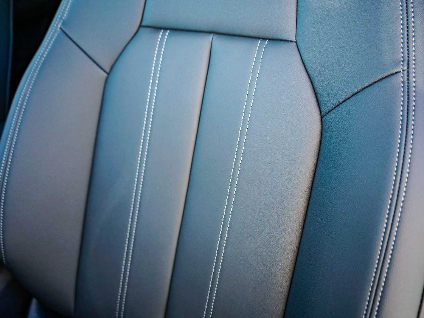 Thumbnail: 2025 Audi Q6 e-tron - 25