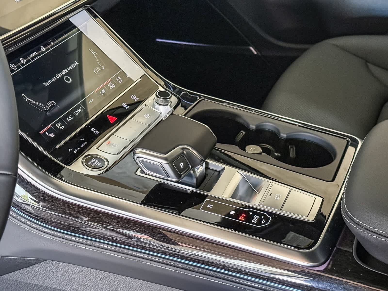 Thumbnail: 2026 Audi Q7 - 20