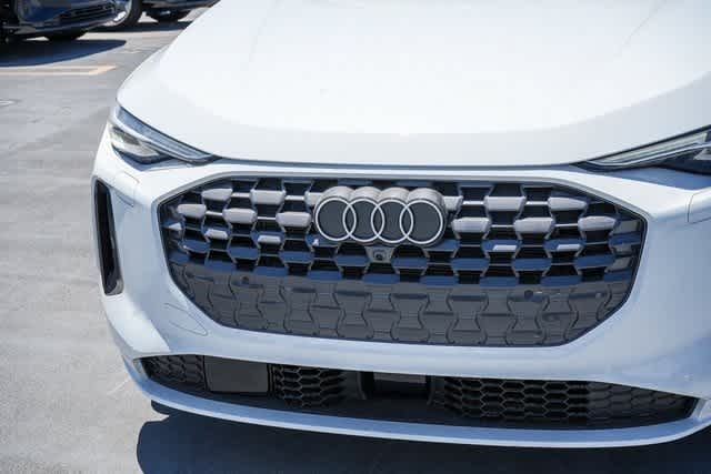 Thumbnail: 2025 Audi Q5 - 9