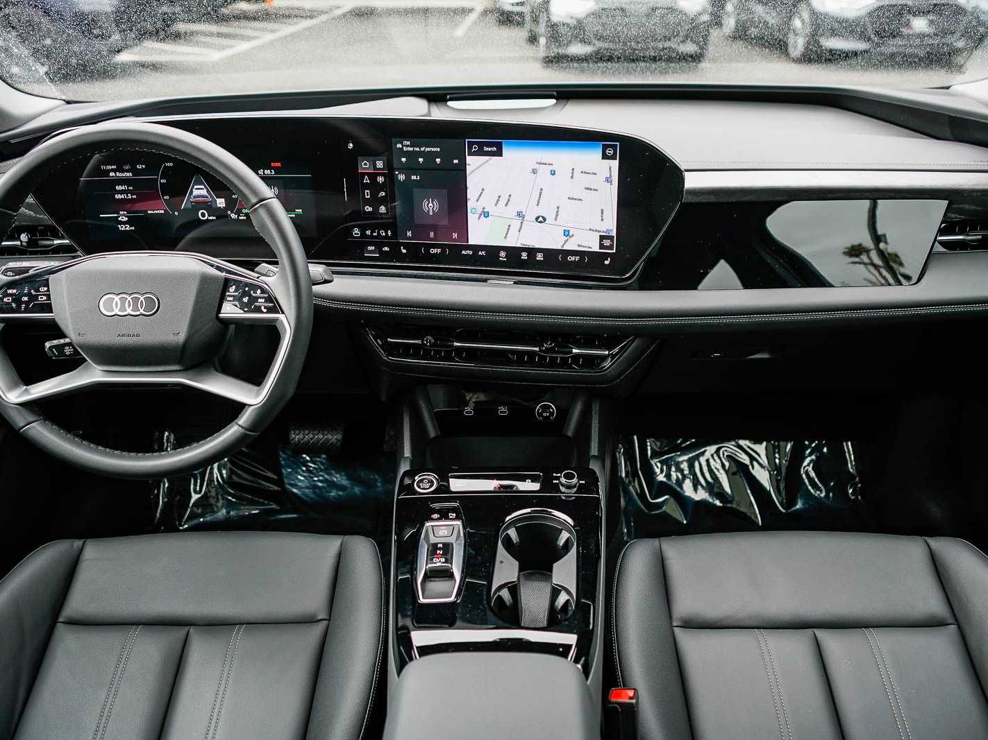 Thumbnail: 2025 Audi e-tron - 12