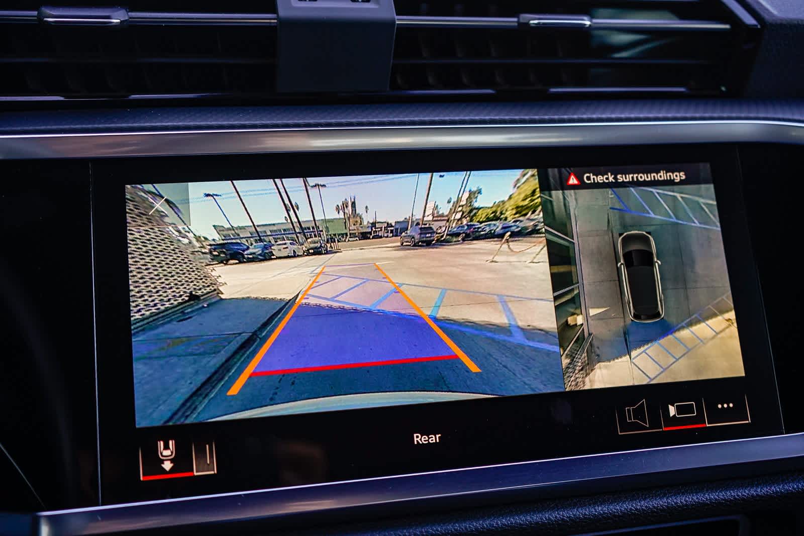 Thumbnail: 2023 Audi Q3 - 23