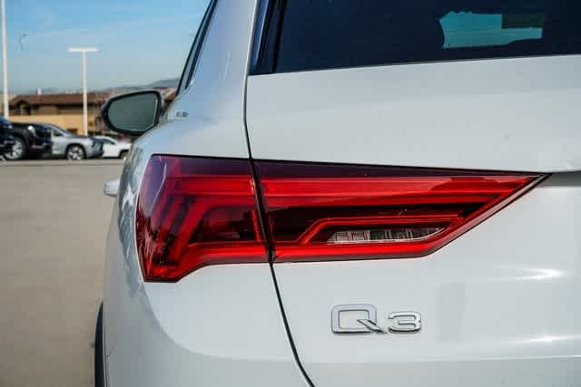 Thumbnail: 2020 Audi Q3 - 9