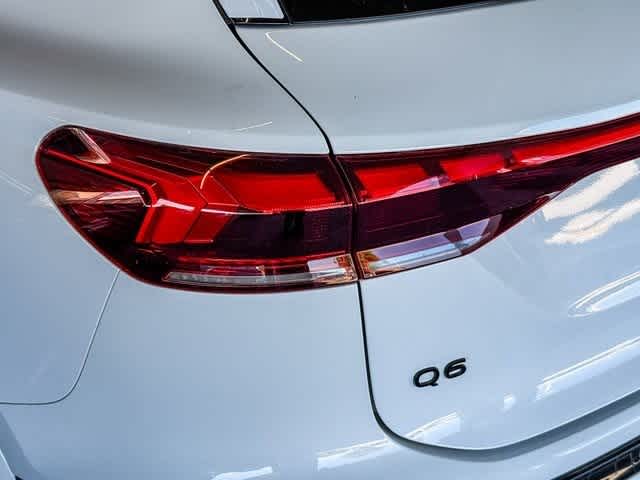 Thumbnail: 2025 Audi Q6 e-tron - 7