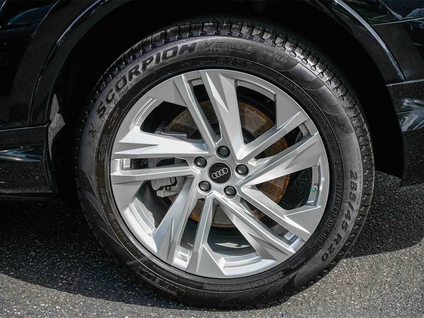 Thumbnail: 2023 Audi Q7 - 10