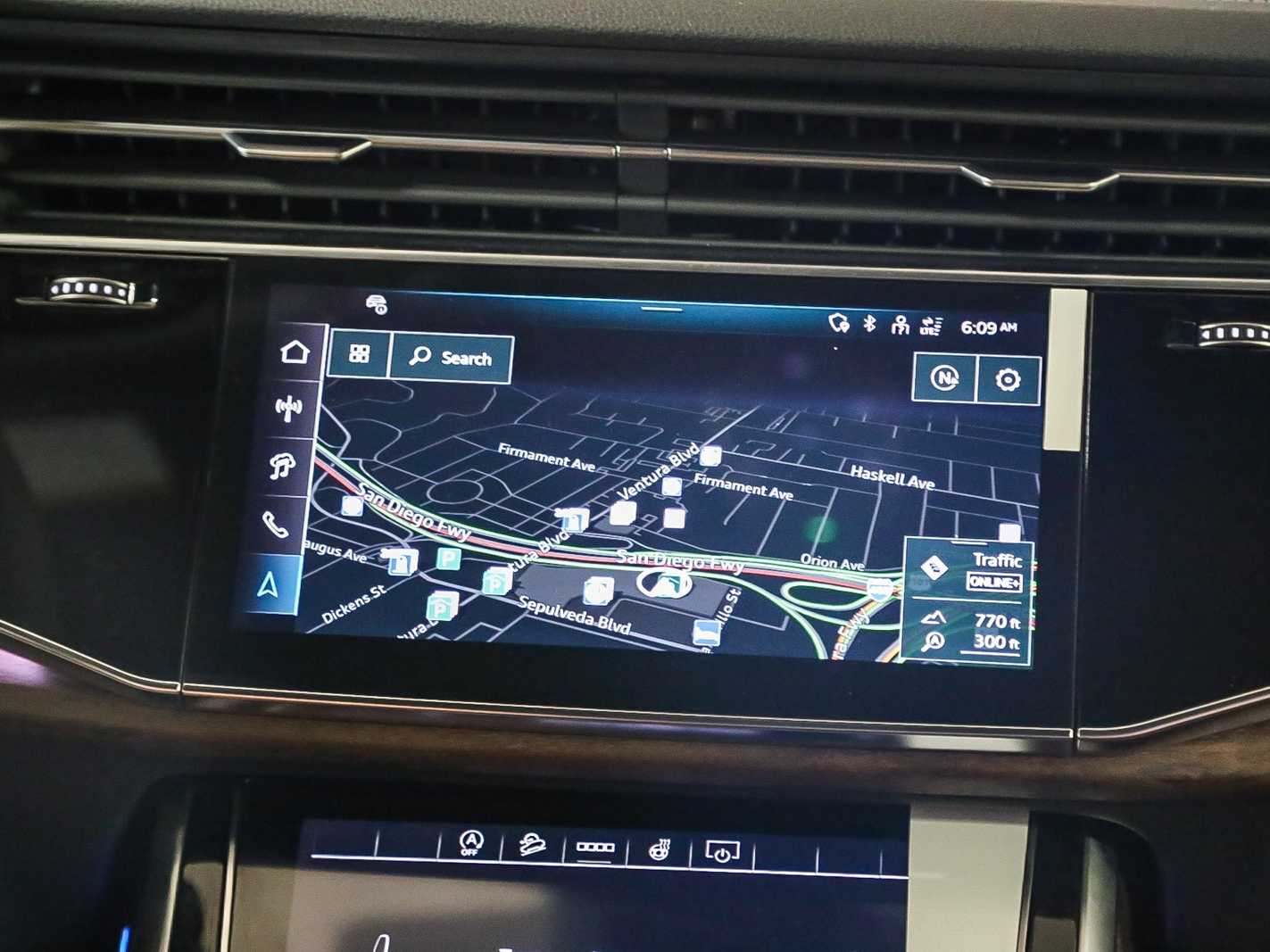 Thumbnail: 2026 Audi Q7 - 14