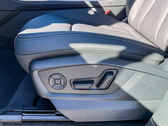 Thumbnail: 2025 Audi Q7 - 21