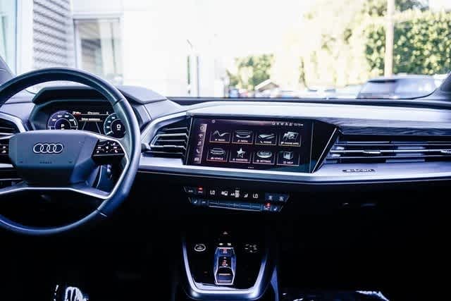 Thumbnail: 2023 Audi Q4 e-tron - 13