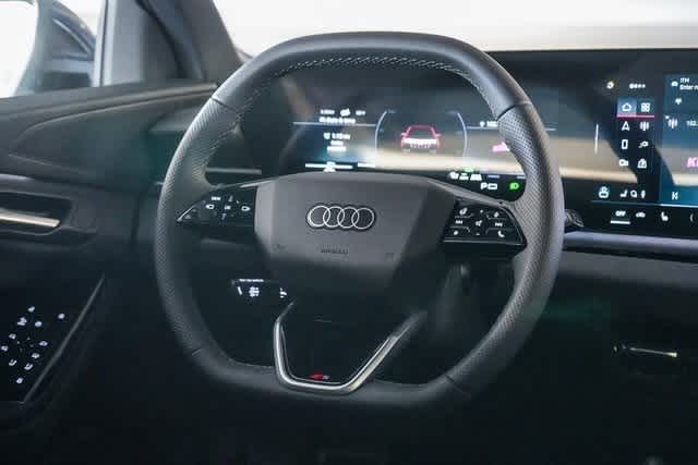 Thumbnail: 2025 Audi SQ6 e-tron - 19