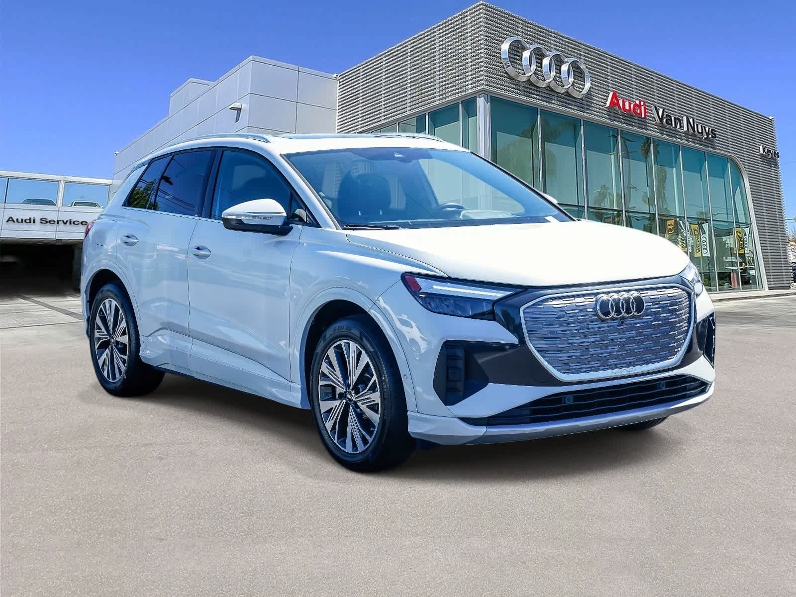 Thumbnail: 2024 Audi Q4 e-tron - 5