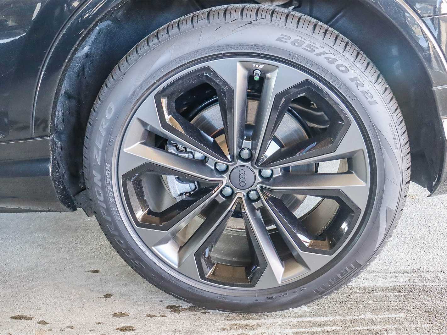 Thumbnail: 2026 Audi Q7 - 8