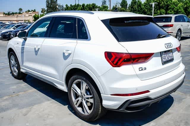 2024 Audi Q3 S line Premium Plus photo 2