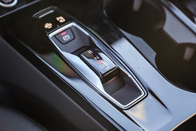 Thumbnail: 2025 Audi Q6 e-tron - 19