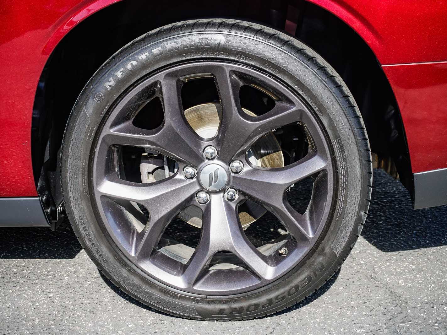 Thumbnail: 2018 Dodge Challenger - 10