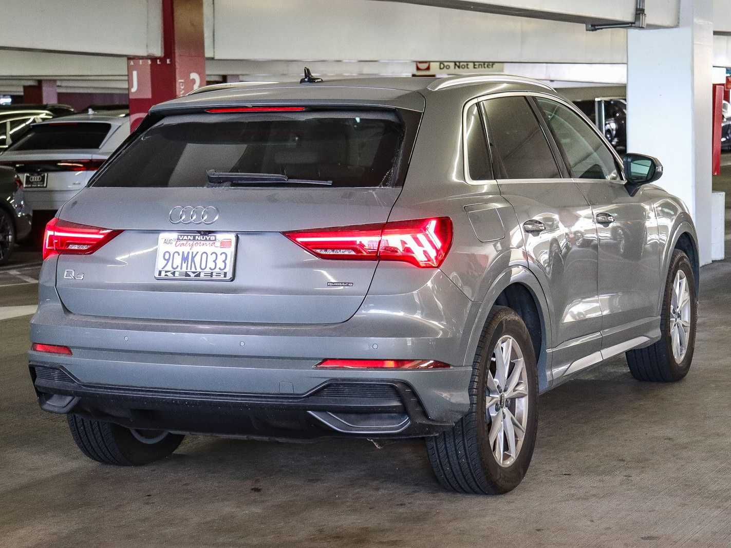 Thumbnail: 2022 Audi Q3 - 4