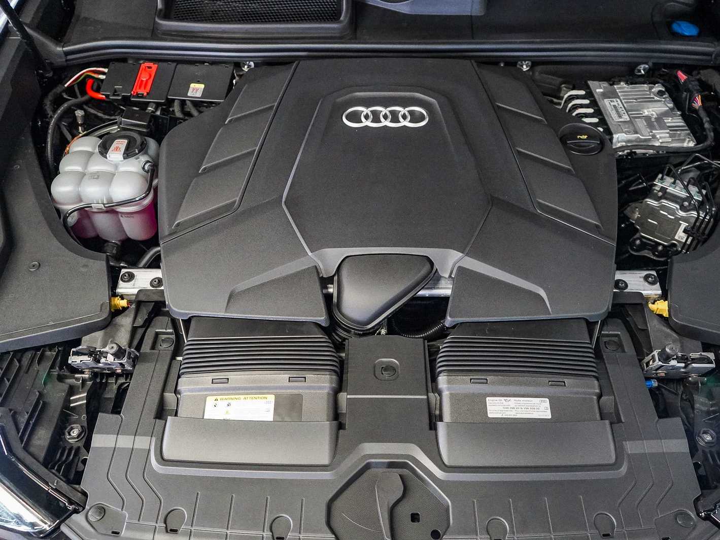 Thumbnail: 2026 Audi Q8 - 26