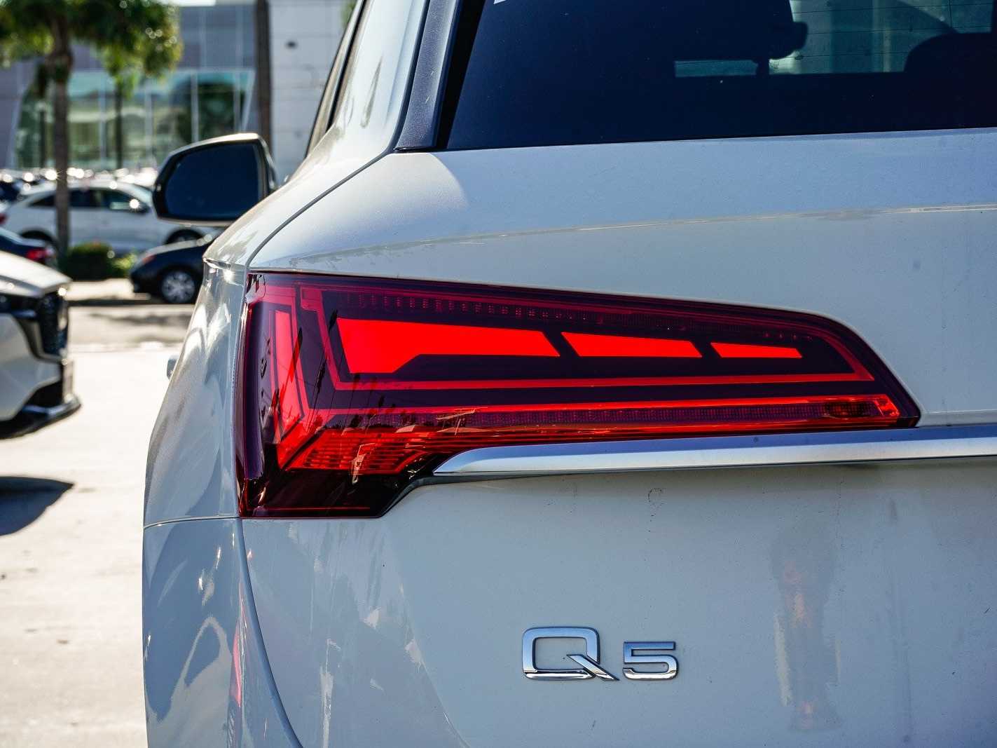 Thumbnail: 2023 Audi Q5 - 9