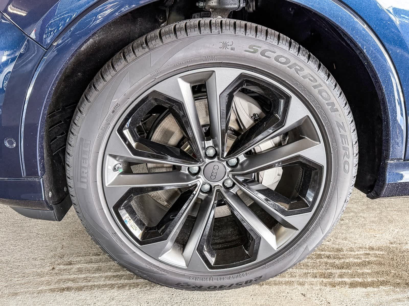 Thumbnail: 2026 Audi Q7 - 9