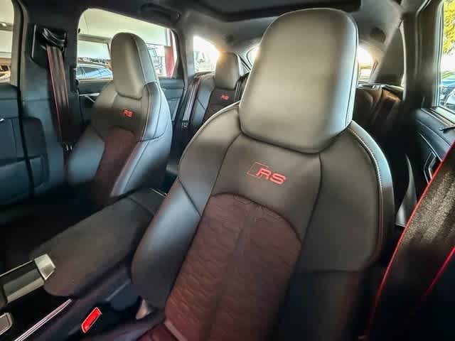 Thumbnail: 2026 Audi RS 6 - 26