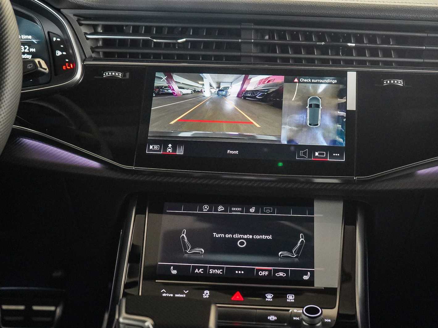 Thumbnail: 2026 Audi SQ8 - 14
