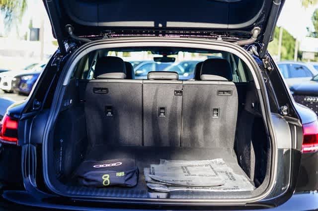 Thumbnail: 2025 Audi Q6 e-tron - 28