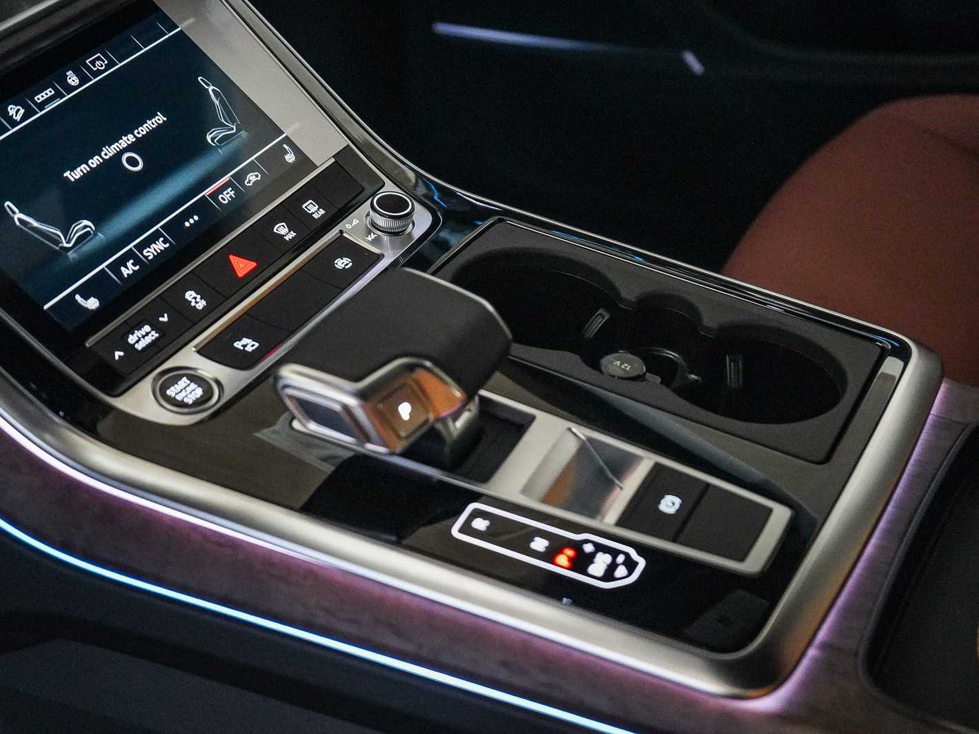 Thumbnail: 2026 Audi Q8 - 20