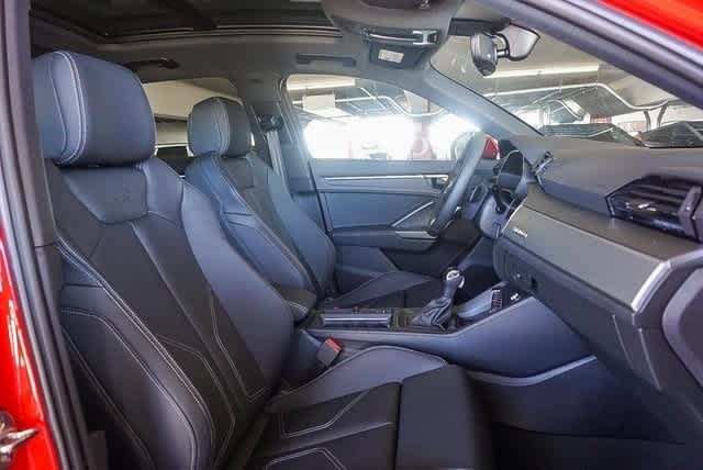 Thumbnail: 2025 Audi Q3 - 18